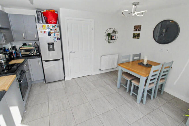 Emerald Way, Irthlingborough, NN9 5GU photo 4