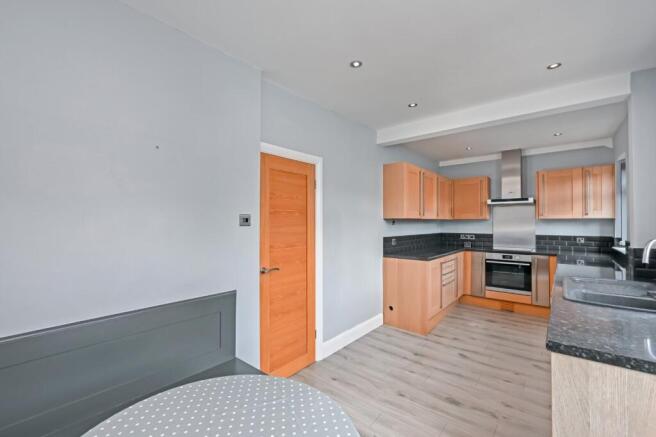 3 bed End of Terrace to rent Image 7