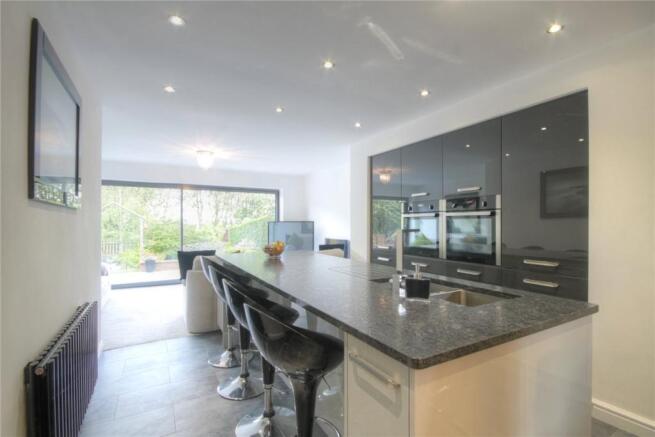 Kitchen Pic 1