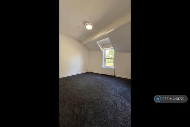 2 bed Terraced to rent Image 7