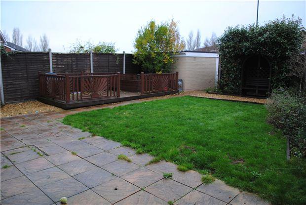 Rear garden (2)