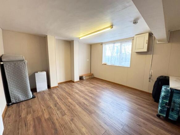 1 bed House Share to rent Image 4