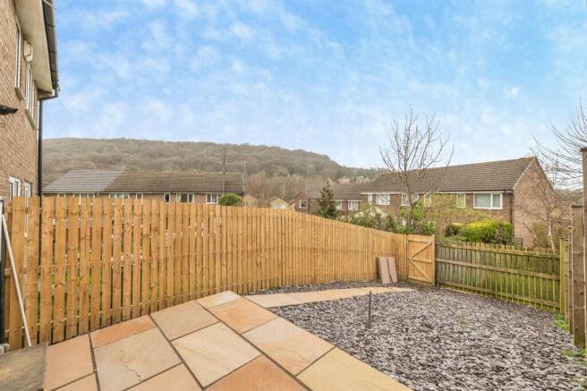 3 bed Terraced for sale Image 11