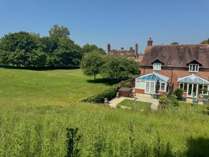 Henbury House Gardens, Sturminster Marshall, Wimborne, BH21