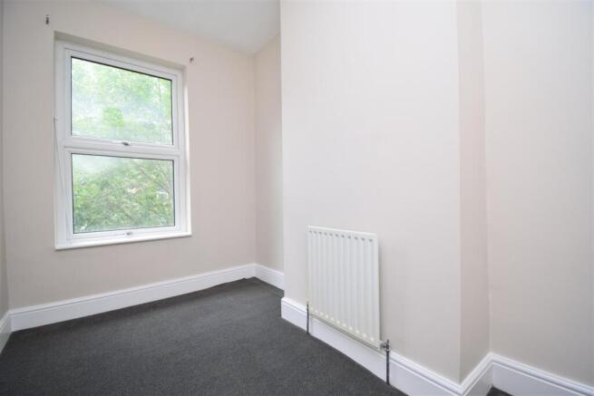 2 bed Terraced to rent Image 9