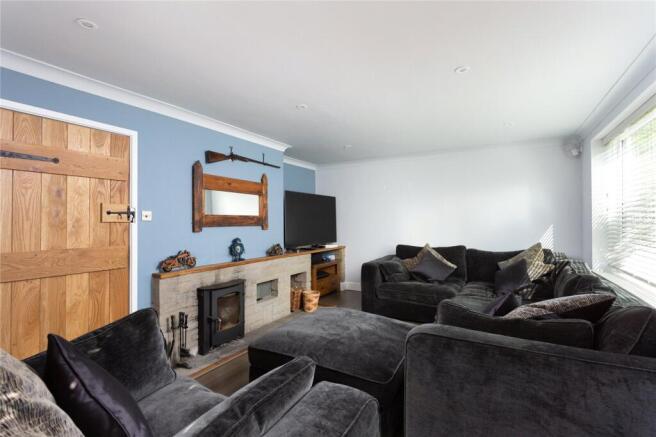 4 bed Detached for sale Image 9