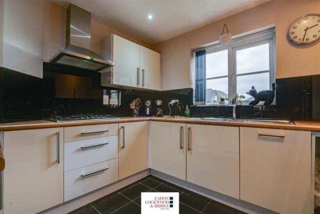 Kitchen 1.jpg