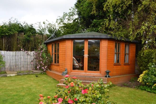 Summerhouse S66 1AE