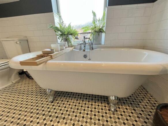 Bathroom Aspect 3