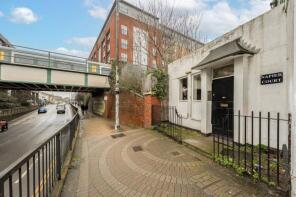Flat 6, 1a Napier Court, Woodcote Road, Wallington SM6 0NN