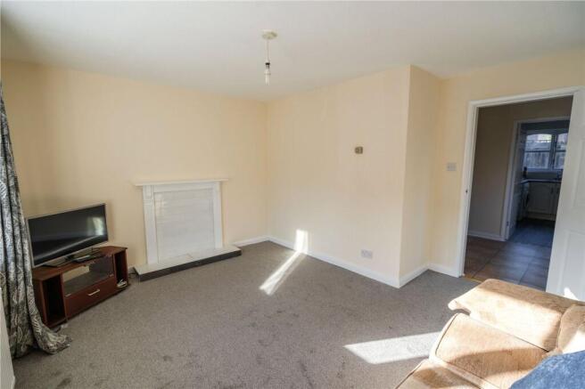 Living Room (2)
