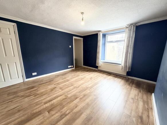 2 bed Terraced to rent Image 10