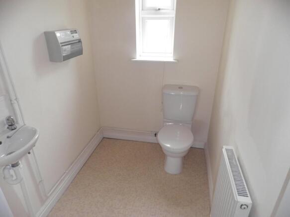 Cloakroom/wc
