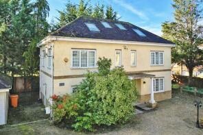 3 Peace Vale, Alison Close, Pinner HA5 2QZ