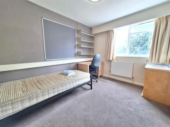 Room 16 Martindale (1).jpg