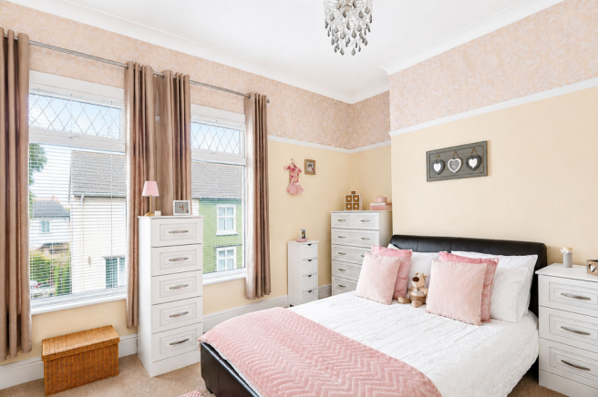 3 bed Terraced for sale Image 10