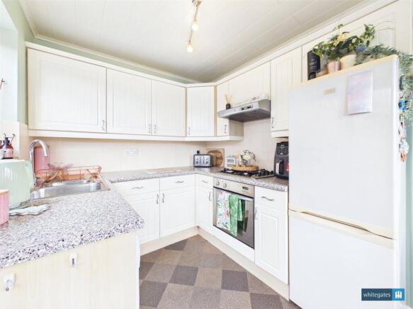 2 bed Bungalow for sale Image 4