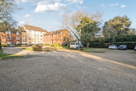 Rembrandt Way, Reading, Berkshire, RG1