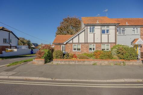 Pier Avenue, Southwold