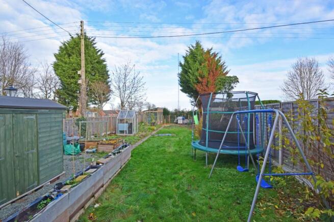 Holmlea, garden 1.jpg