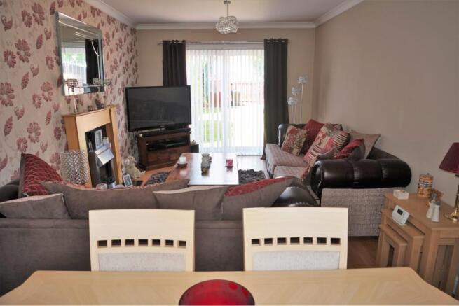 Lounge/Dining Room