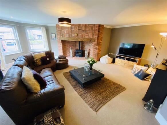 FORMAL LIVING ROOM