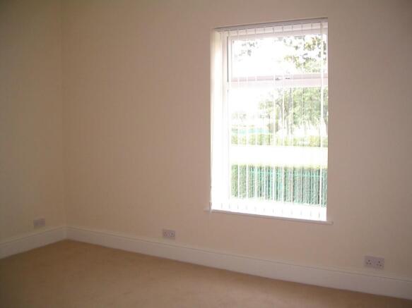 Park view to front