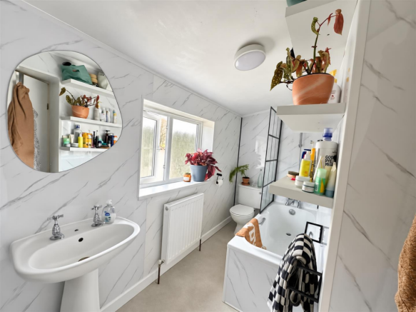 2 bed Terraced for sale Image 7