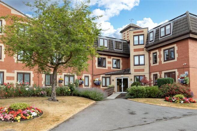 2 bed Apartment for sale in horsforth