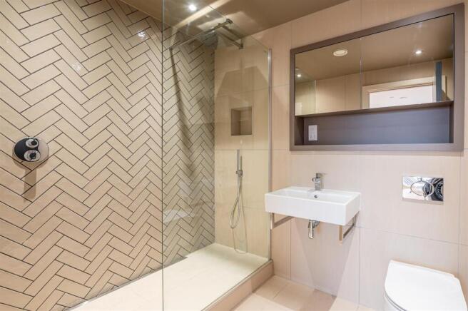 2 bed Apartment for sale Image 7