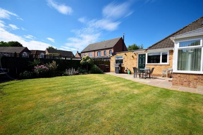Rear Garden pic2