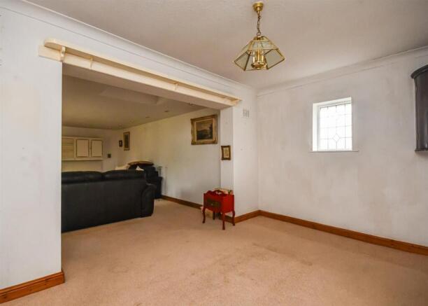 10 Crockington Close-9.jpg