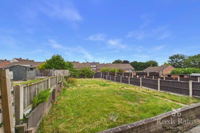 2 bed Semi-Detached to rent Image 8