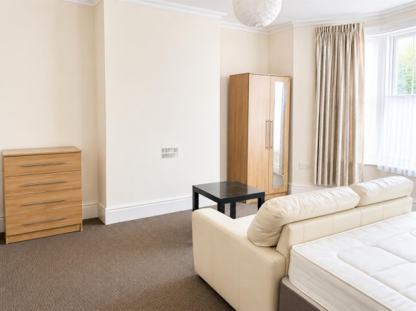 BEDROOM 1.png