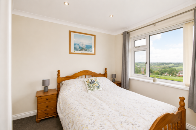 2 bed Bungalow for sale Image 11