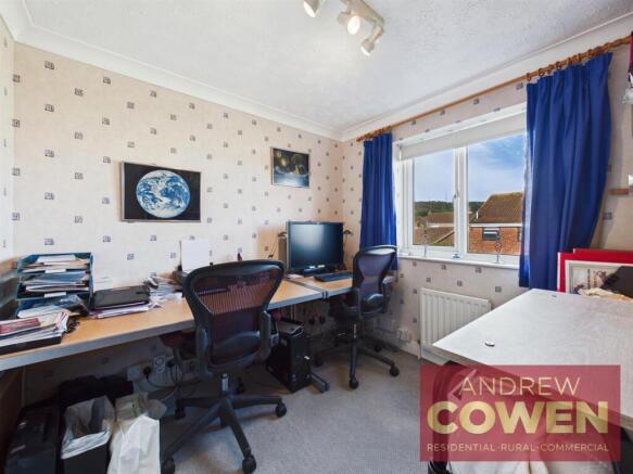 4 bed Detached for sale Image 12