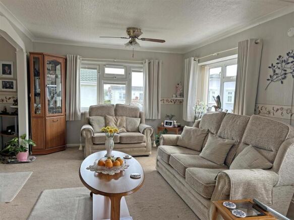 32 Chapel Lane lounge 1.jpg