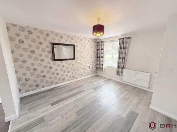 3 bed Detached to rent Image 5