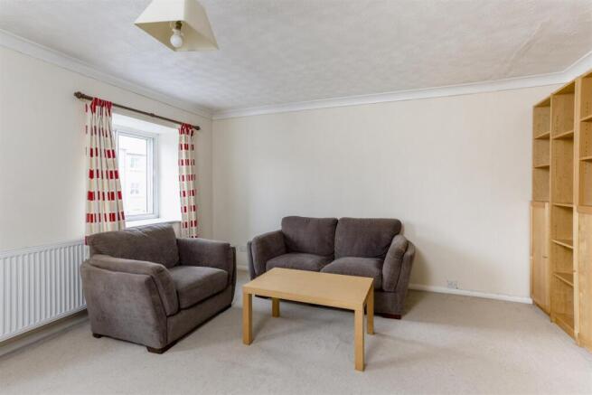 2 bed Apartment for sale Image 5