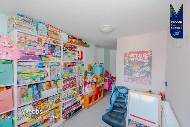 21, Foxhill Close, Heath Hayes, Cannock, Staffords