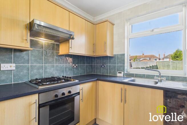 2 bed Terraced to rent Image 4