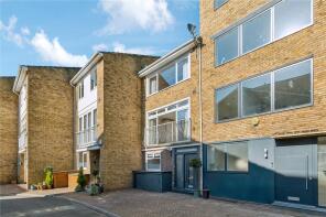 42, Meadowbank, London NW3 3AY