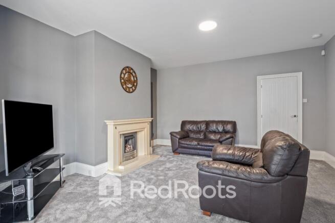 3 bed Semi-Detached for sale Image 11