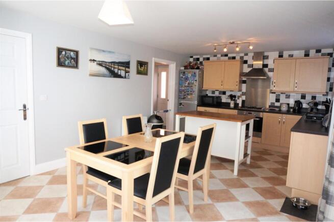 Kitchen / Breakfast