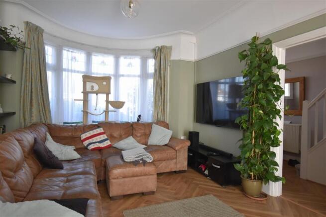 Highfield Grove, Westcliff-On-Sea photo 4