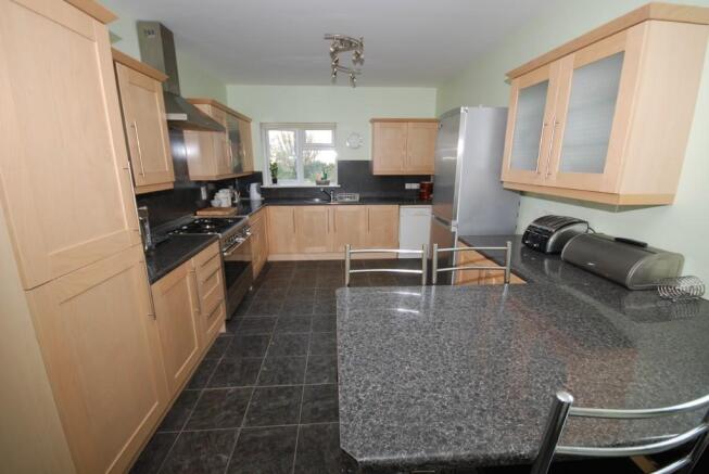 Kitchen/breakfast rm