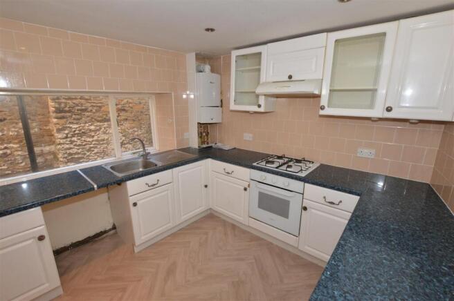 FLAT'S KITCHEN