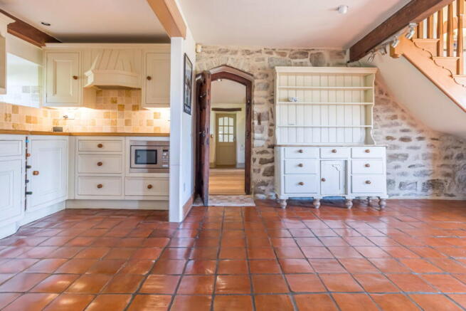 4 bed Detached for sale Image 8