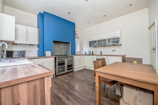 3 bed Terraced for sale Image 8