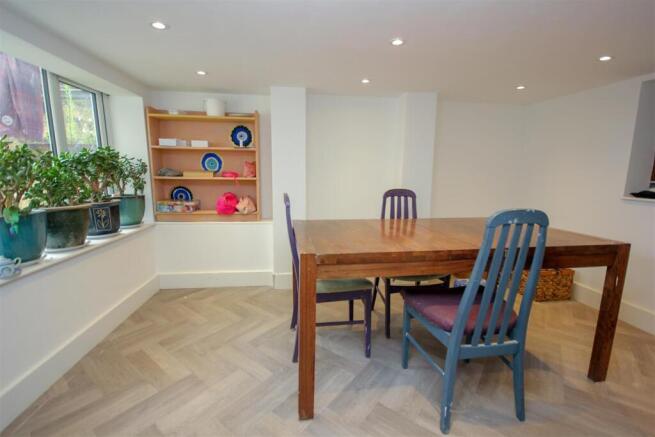 NN10, Wellingborough Road, Rushden - View 6